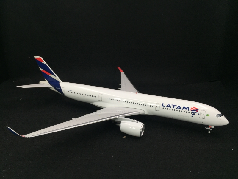 1:200 LATAM Airlines A350-9 ...