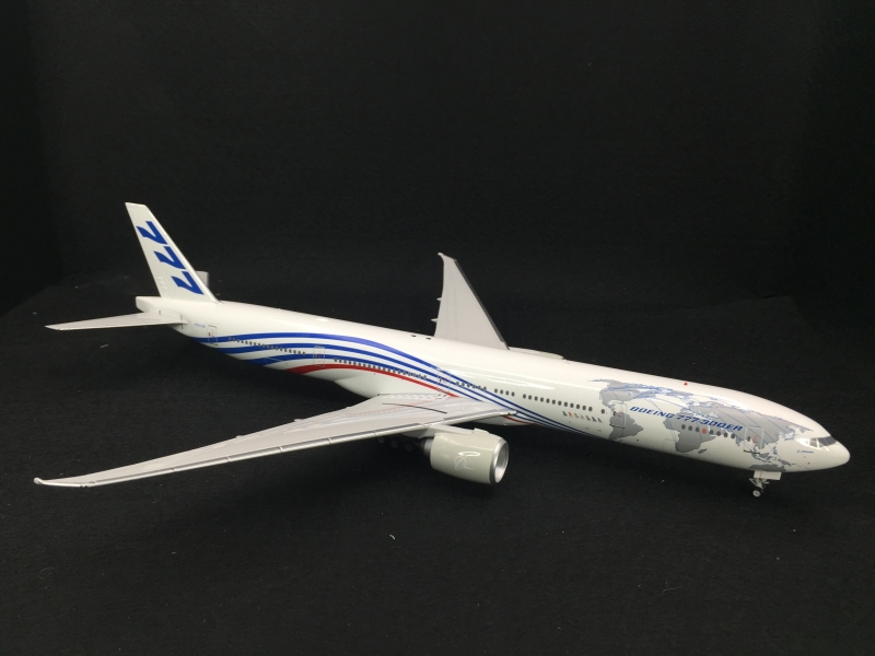1:200 Boeing B777-300ER