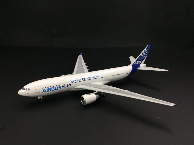 1:400 House Colour A330-200