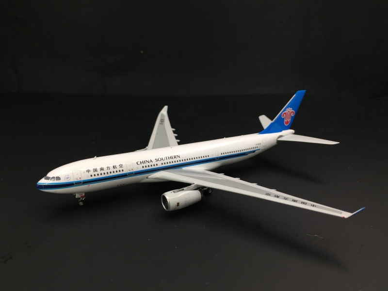 1:400 China Southern A330-2 ...