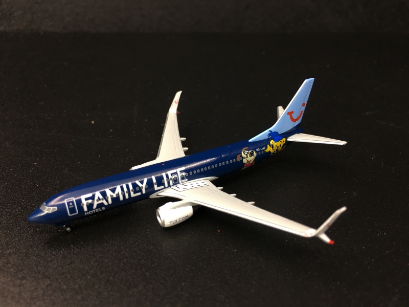 Herpa 1/500 Jetairfly B737- ...