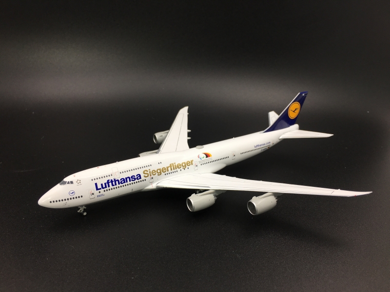 1:400 Lufthansa B747-8I