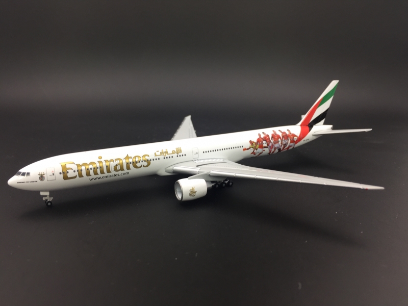 1:500 Emirates B777-300ER