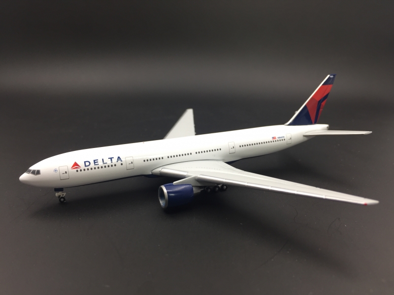 1:500 Delta Air Lines B777- ...