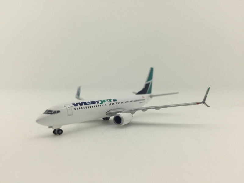 1:500 Westjet B737-800
