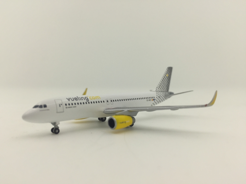 1:500 Vueling A320