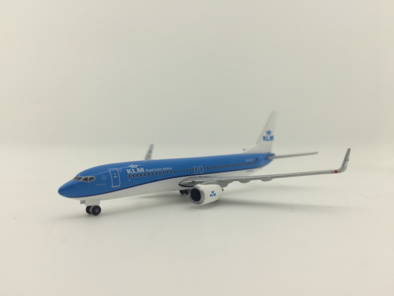 1:500 KLM B737-800