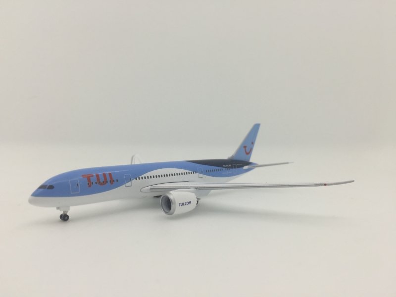 1:500 TUI Airlines B787-8