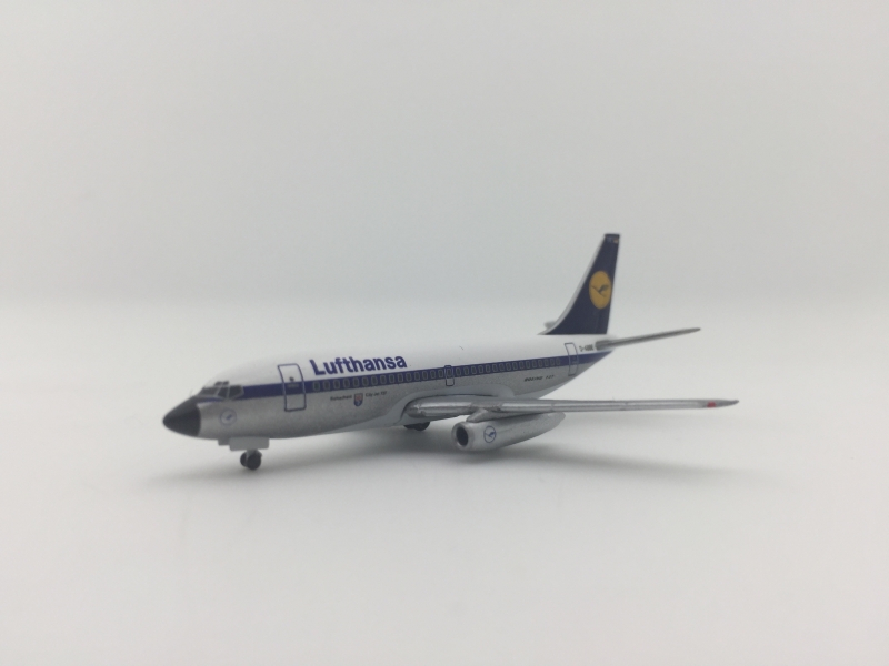 1:500 Lufthansa B737-200