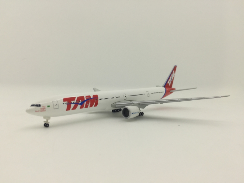1:500 Tam B777-300ER