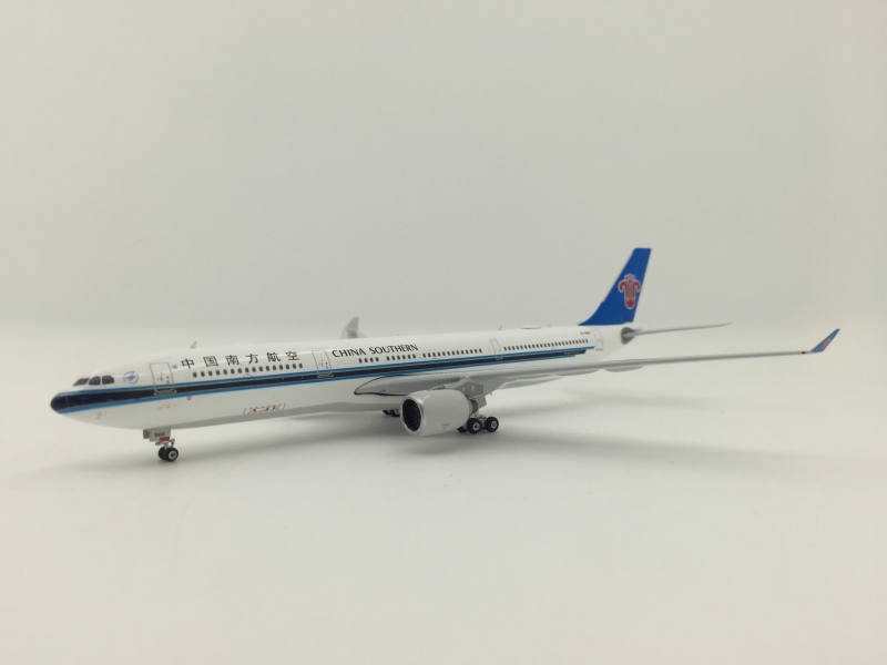 1:400 China Southern A330-3 ...