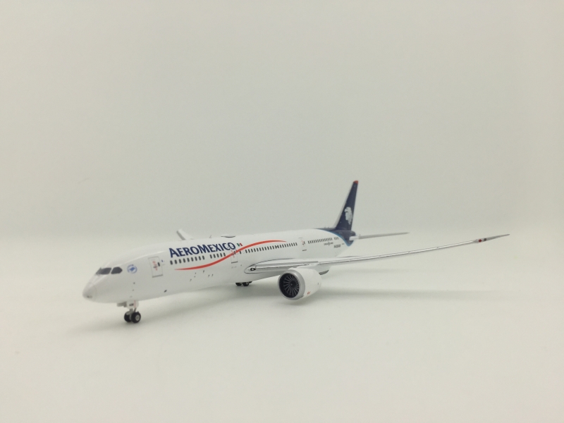 Phoenix 1:400 AeroMexico B7 ...