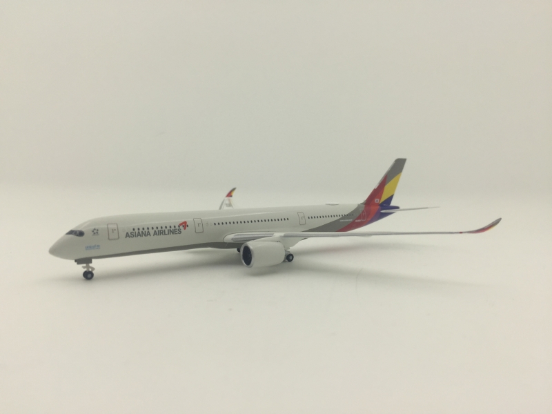 1:500 Asiana Airlines A350- ...