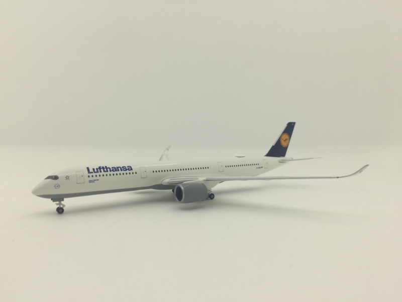 1:500 Lufthansa A350-900