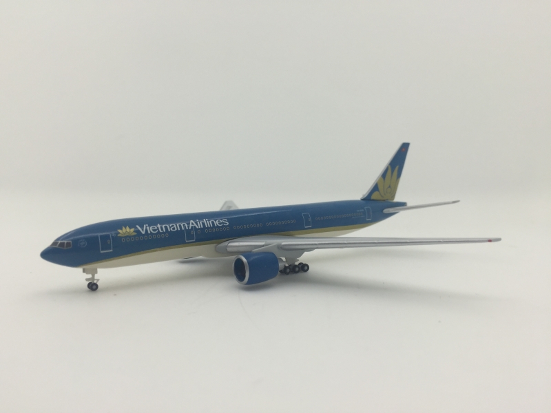 1:500 Vietnam Airlines B777 ...