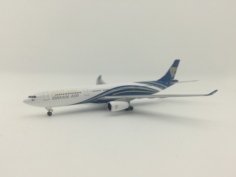 1:500 Oman Air A330-300
