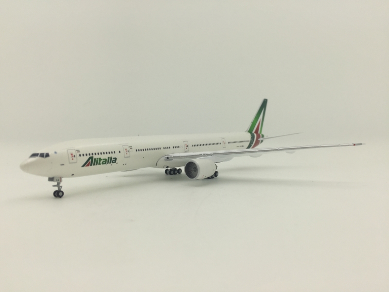 1:400 Alitalia B777-300ER
