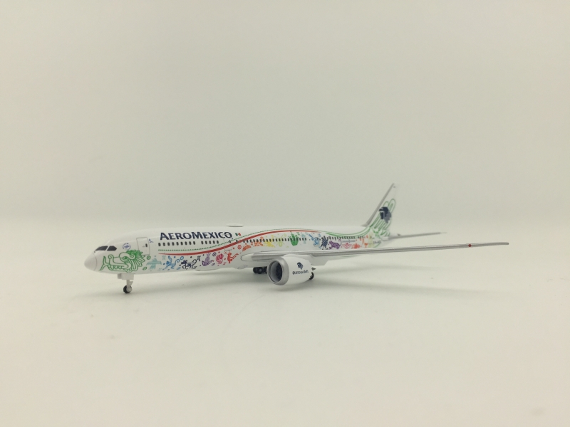 1:500 Aeromexico B787-9 Dre ...