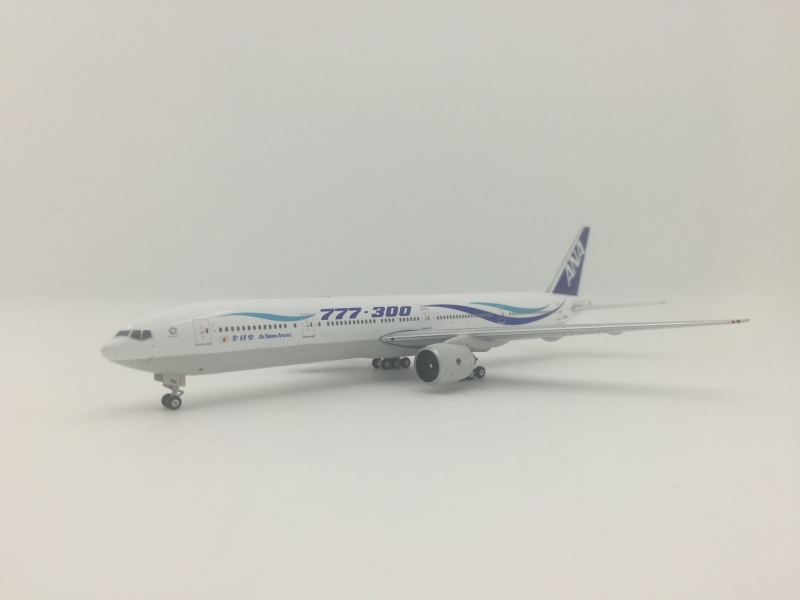 1:400 ANA B777-300