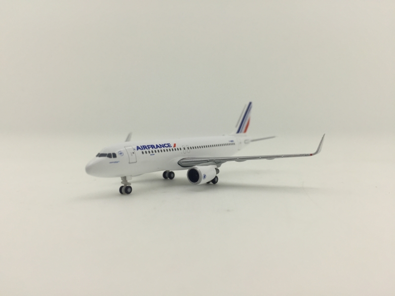 1:500 Air France A320 with  ...