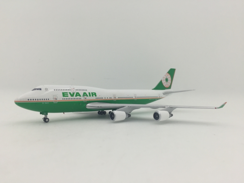 1:400 EVA AIR B747-400 (Pro ...