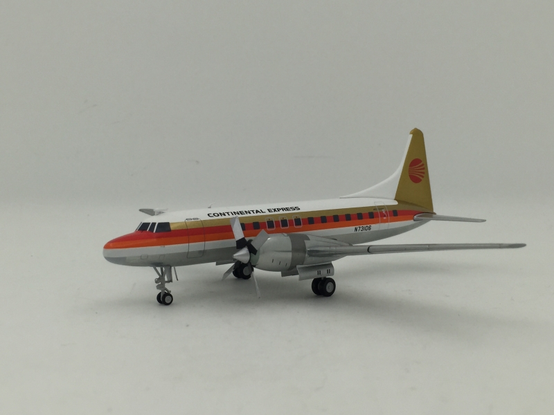 1:200 Continental Express C ...