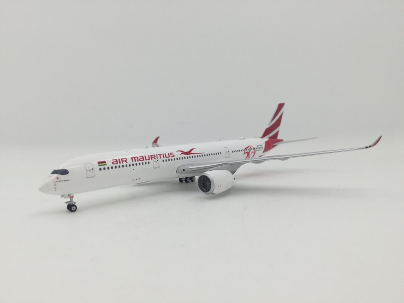 1:400 Air Mauitius A350-900