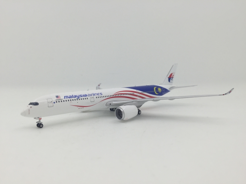 1:400 Malaysia Airlines A35 ...