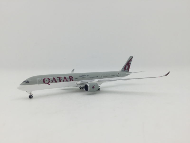 1:500 Qatar Airways A350-90 ...