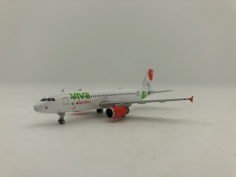 1:400 VivaAerobus A320