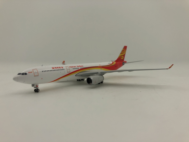 1:400 Hainan Airlines A330- ...