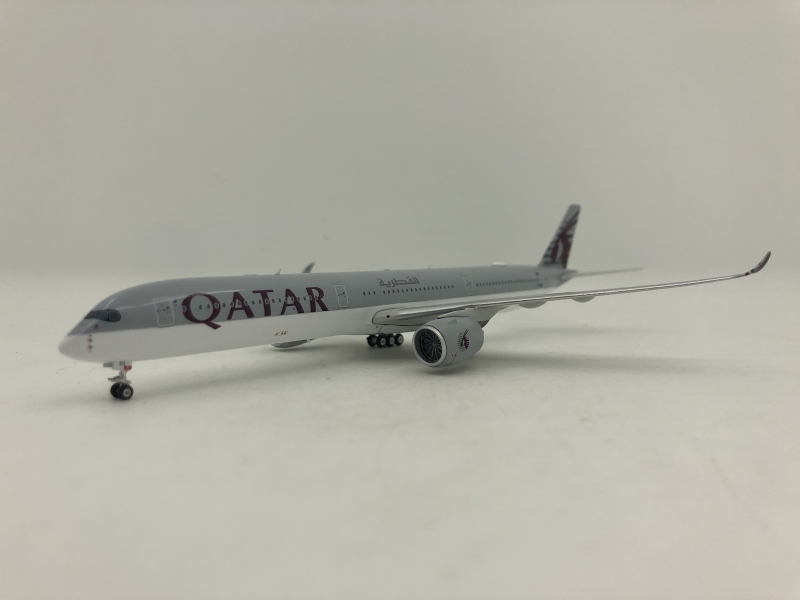 1:400 Qatar Airways A350-10 ...