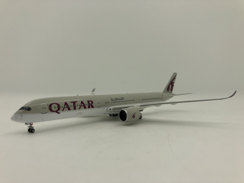 1:400 Qatar Airways A350-10 ...