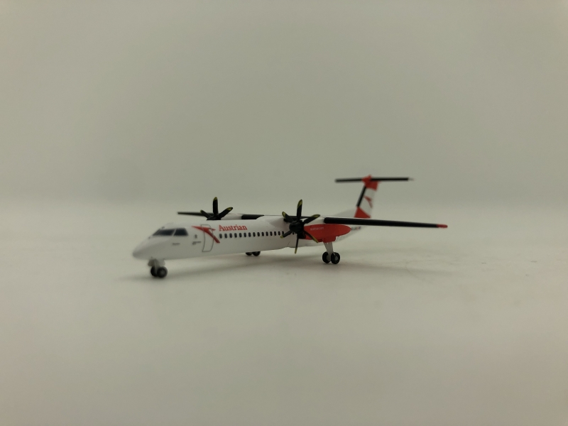 1:500 Austrian Q400