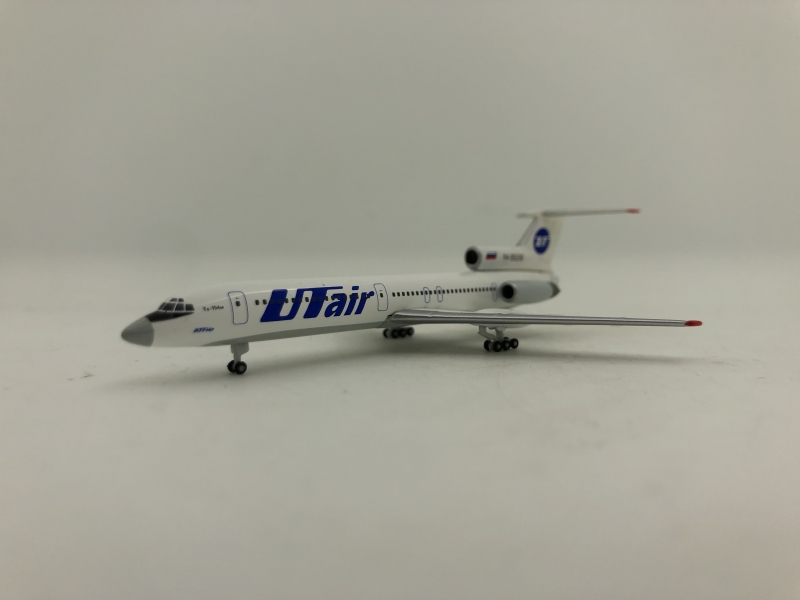 Herpa 1:500 UT air TU-154M