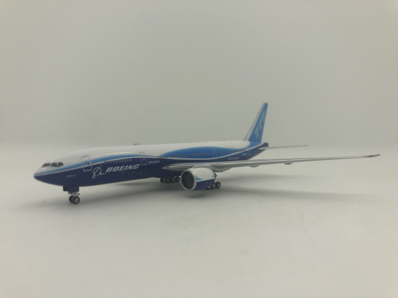 1:400 House Colour B777-200 ...