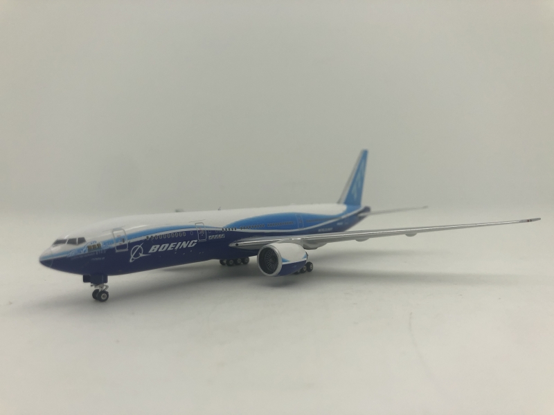 1:400 House Colour B777-200 ...