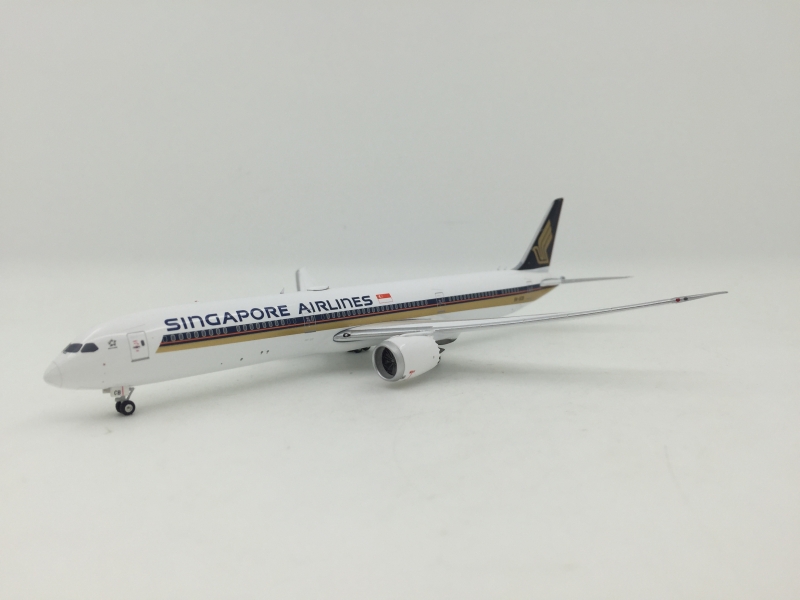 1:400 Singapore Airlines B7 ...