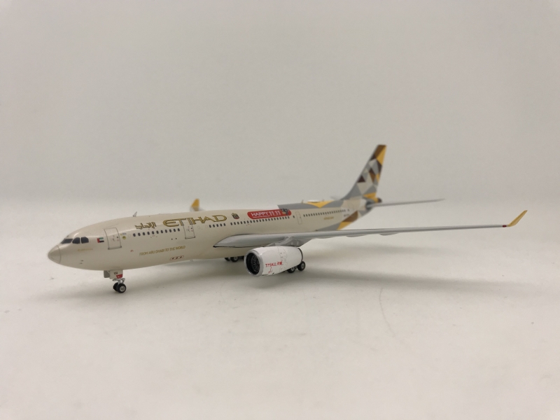 1:400 Etihad Airways A330-2 ...