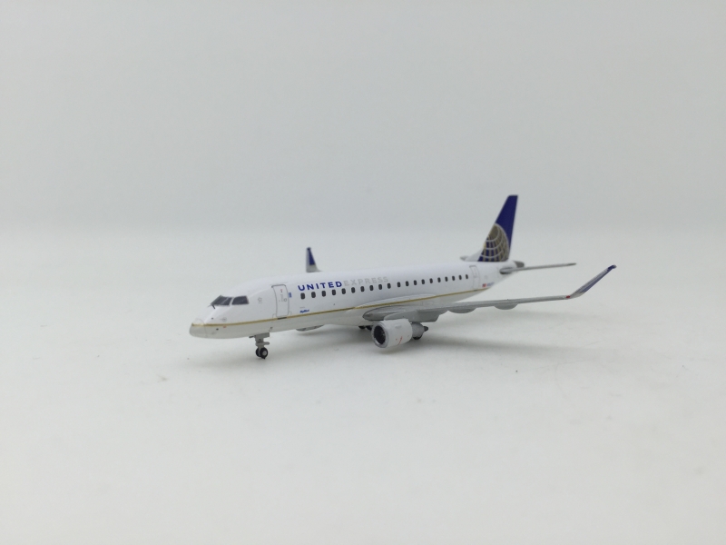 1:400 United Express Embrae ...