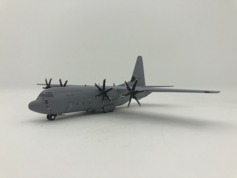 1:200 Royal Air Force C-130 ...