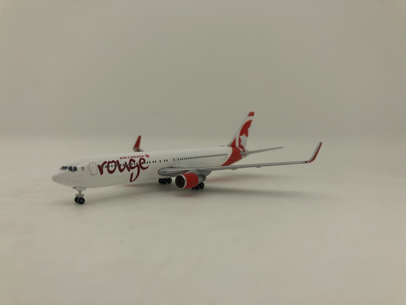 1:500 Air Canada Rough B767 ...
