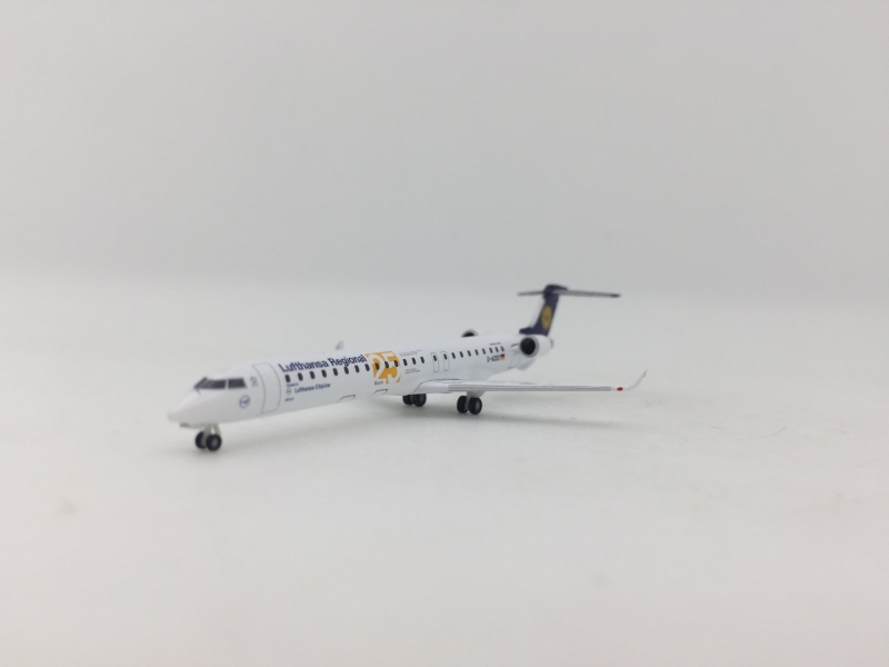 1:500 Lufthansa Regional CR ...