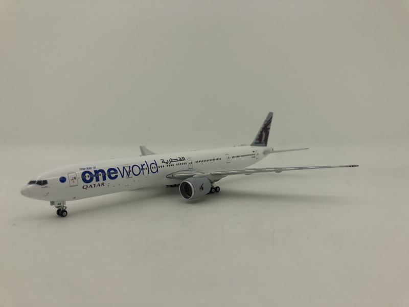 1:400 Qatar Airways B777-30 ...