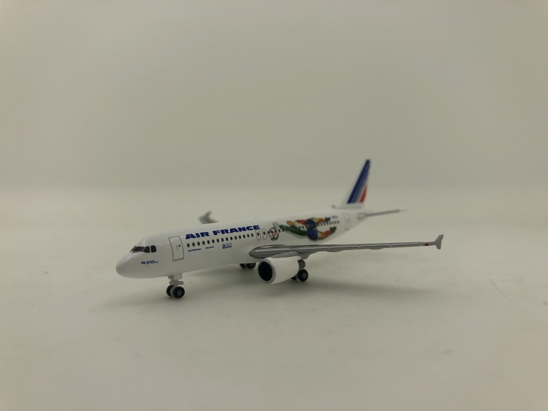 1:500 Air France A320