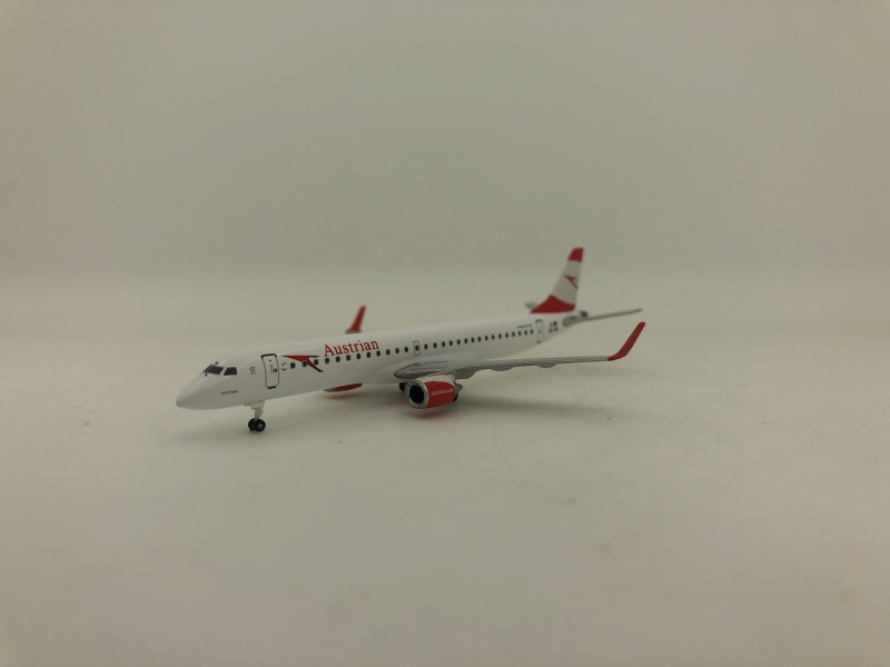 1:500 Austrian Airlines E19 ...