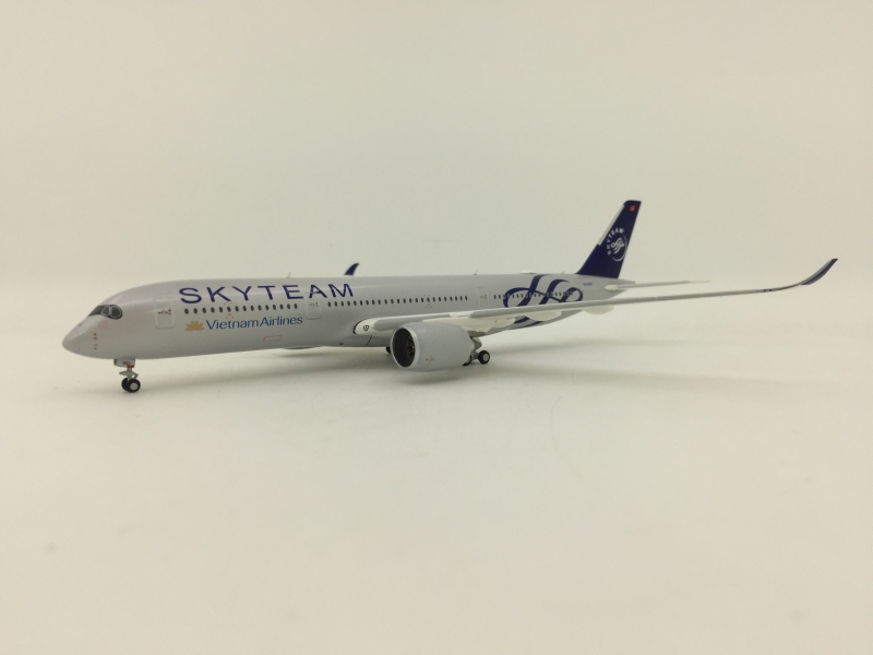 1:400 Vietnam Airlines A350 ...