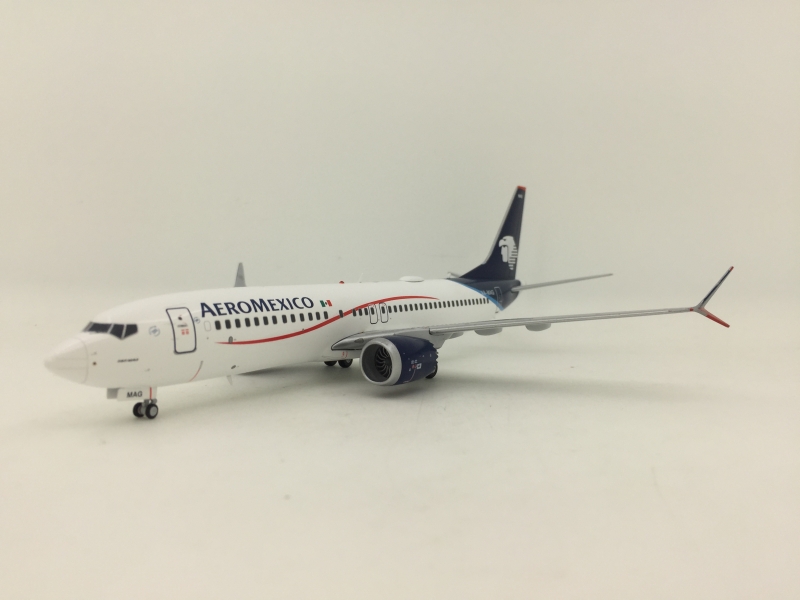 1:200 AeroMexico B737 MAX 8
