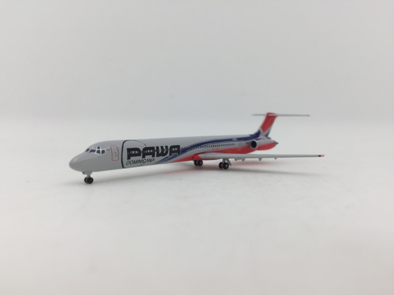 1:500 PAWA Dominicana MD-83