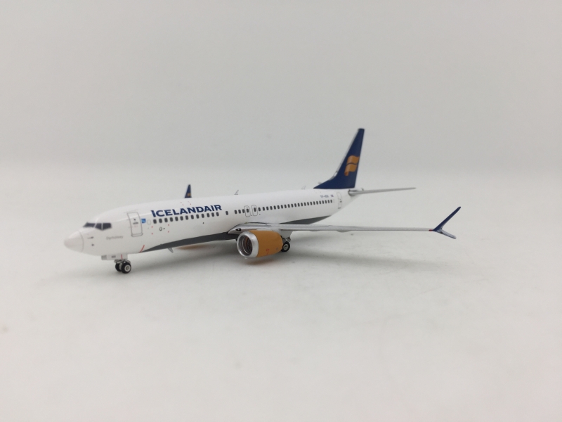 1:400 Iceland Air B737-8Max